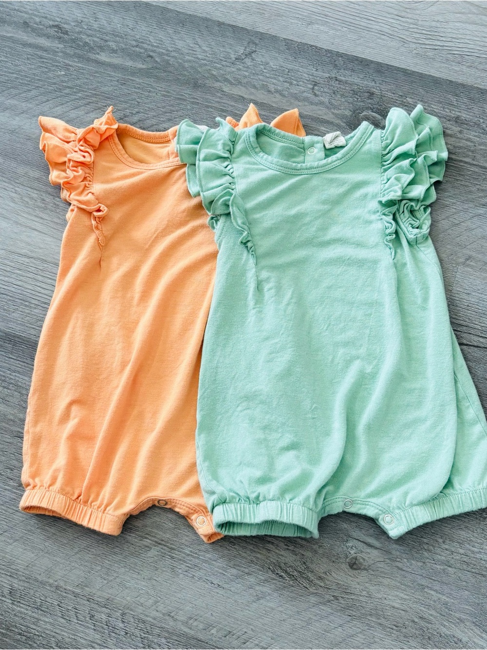 Larkspur Bamboo Baby Ruffle Rompers Set - Mint Green & Peach 6-12 months